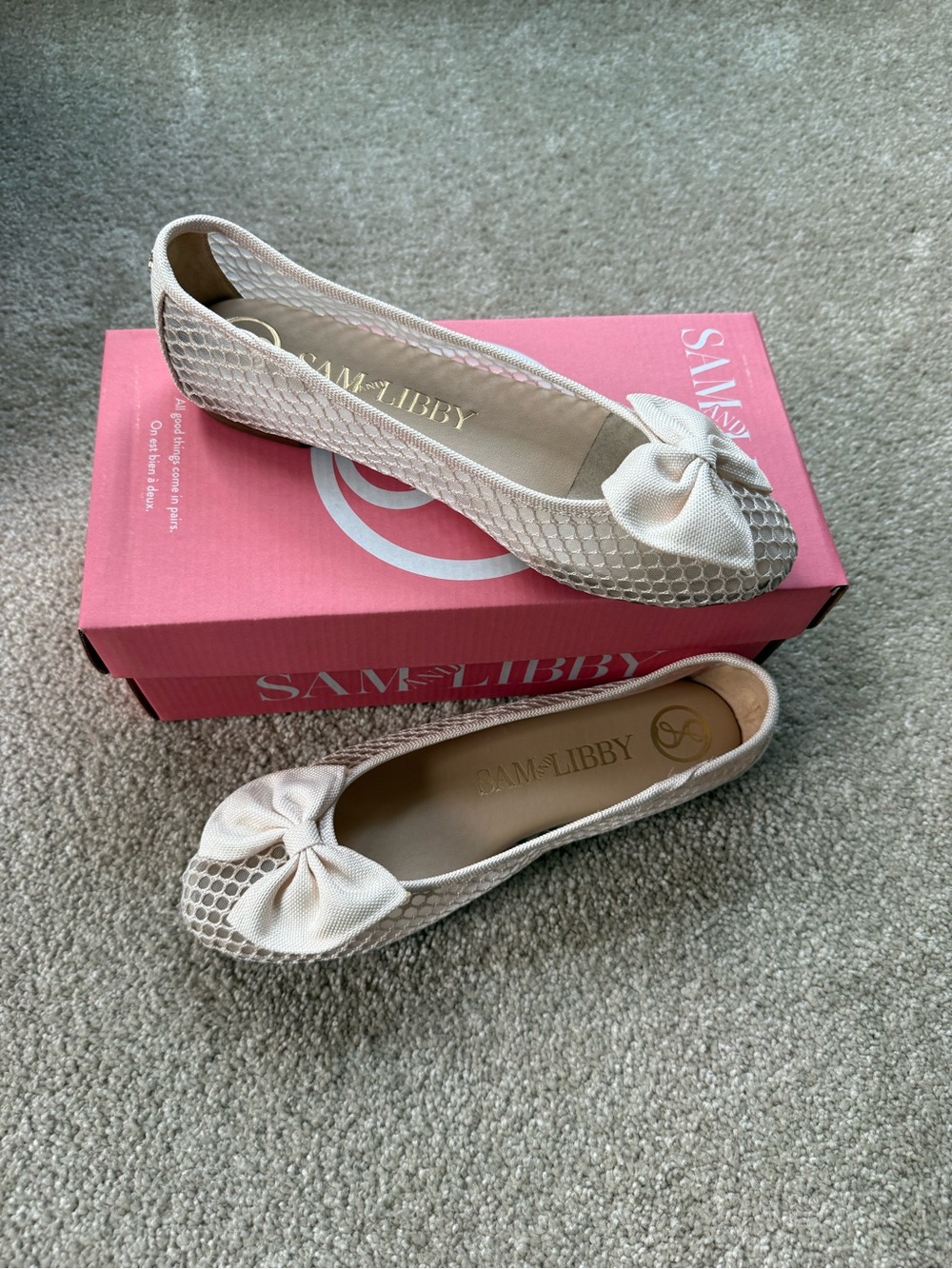 Sam & Libby Light Cream Textured Ballet Flats with Bow Detail